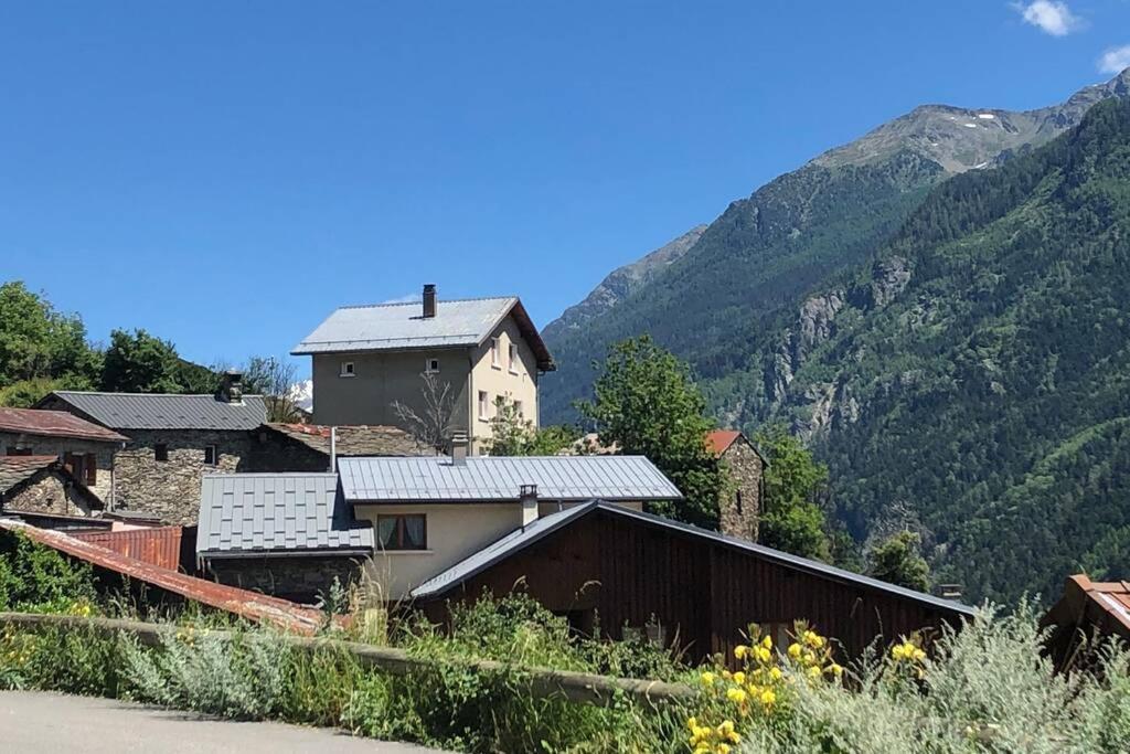 Logement Renove Avec Vue Panoramique La Saussaz Exterior photo