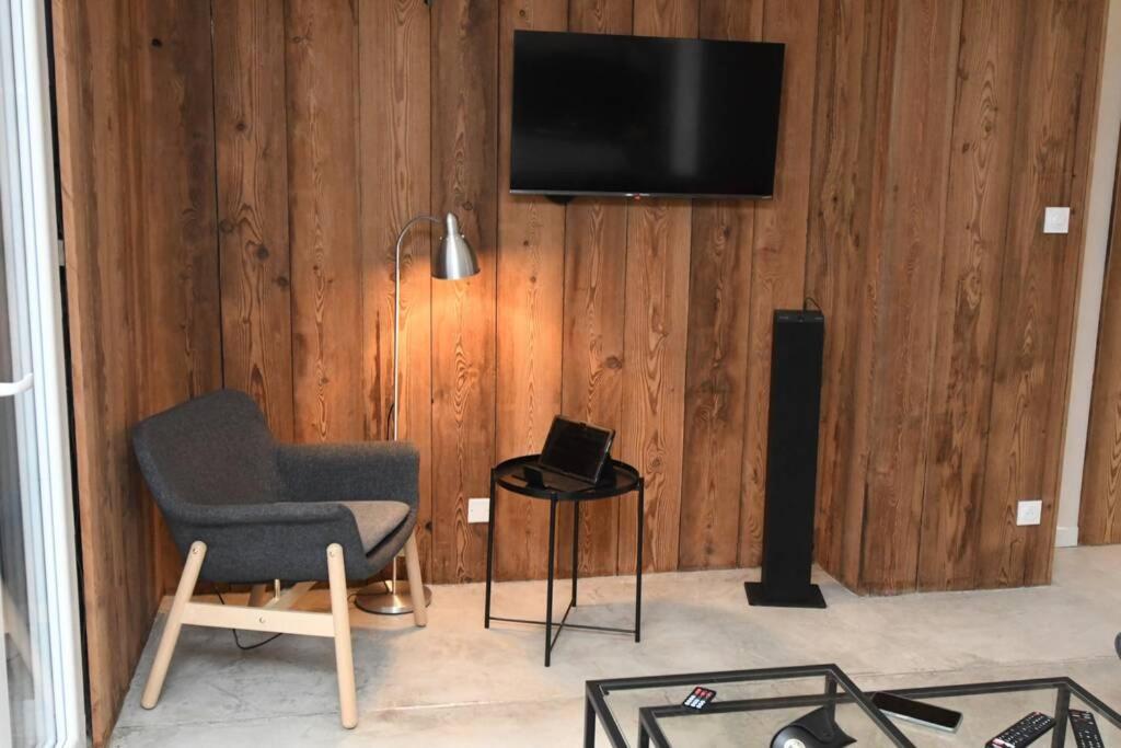 Logement Renove Avec Vue Panoramique La Saussaz Exterior photo